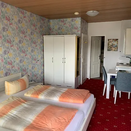 Gaestehaus Am Lindenweg 梅尔斯堡
