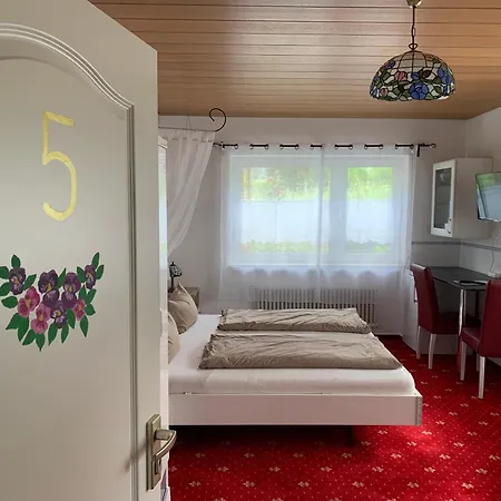 Gaestehaus Am Lindenweg Alloggio in famiglia *