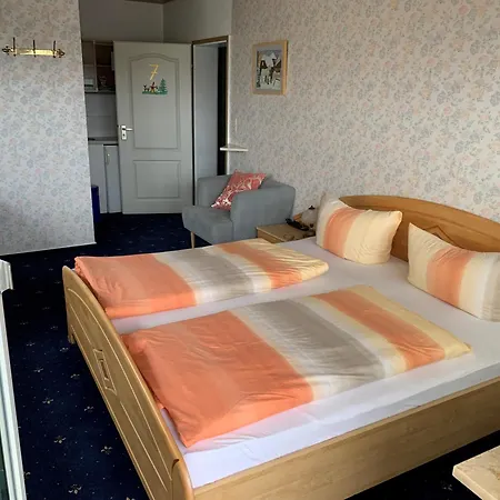 Gaestehaus Am Lindenweg 梅尔斯堡