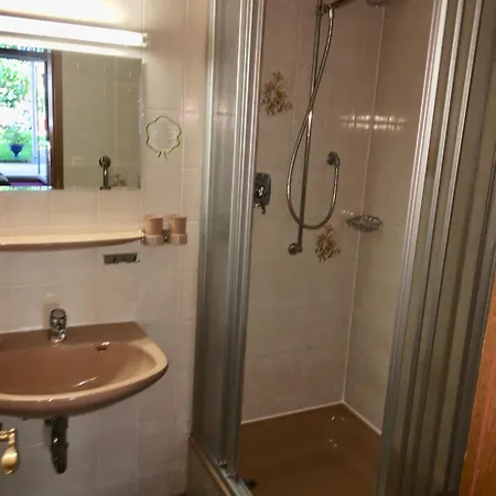 Gaestehaus Am Lindenweg *