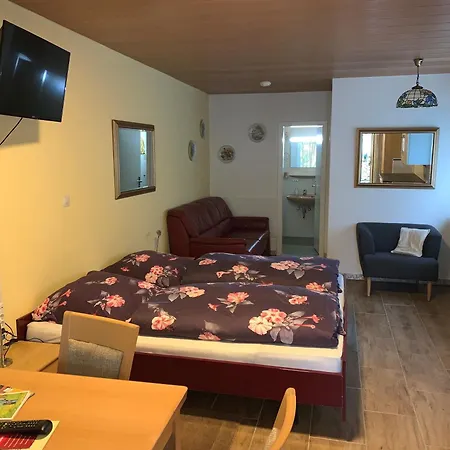 Ubytování v soukromí Gaestehaus Am Lindenweg