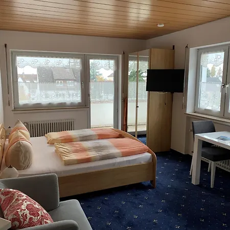 Ubytování v soukromí Gaestehaus Am Lindenweg