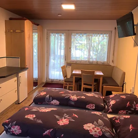 Ubytování v soukromí Gaestehaus Am Lindenweg *