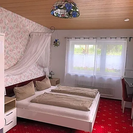 Quarto em Acomodações Particulares Gaestehaus Am Lindenweg *