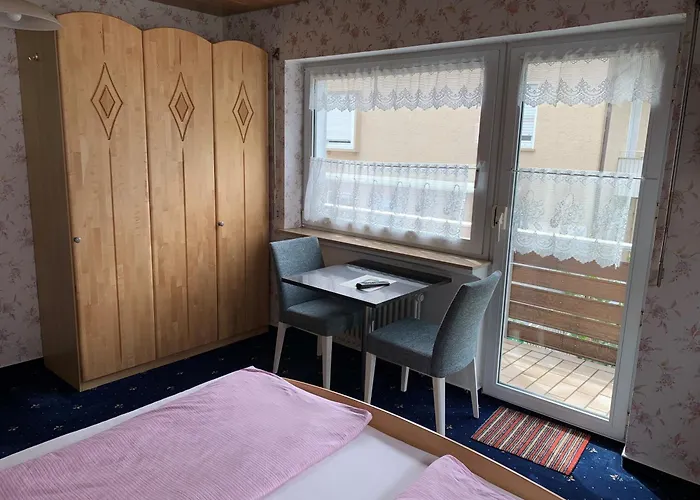 Gaestehaus Am Lindenweg Kwatera prywatna *